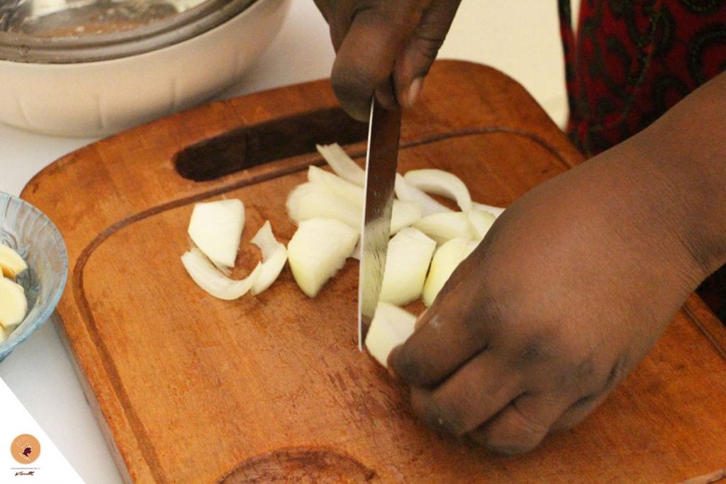 Kedjenou de poulet ivoirien